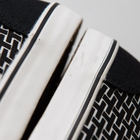 Toms Carlo Sneakers Lace Up Canvas Shoes Casual Retro Black White Size 8.5 New - Picture 7 of 7